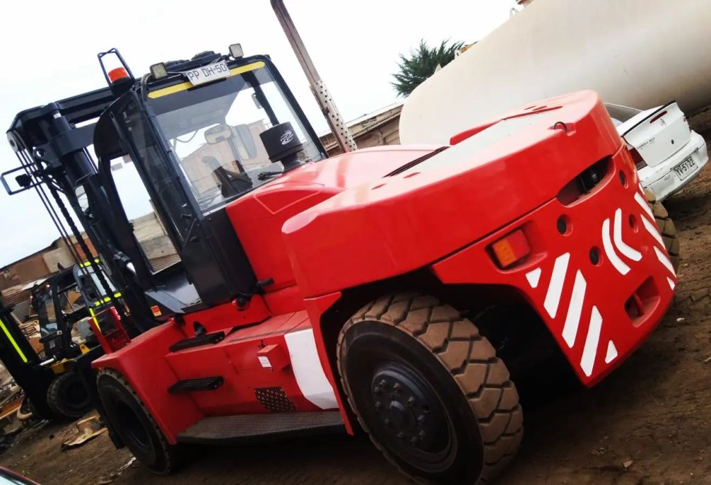 Arriendo grua horquilla con y sin operador Antofagasta (3) GRUVAL